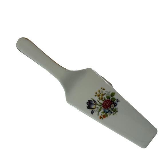 Andrea by Sadek (?) Cake Pie Server Floral Ceramic White Wedding Party - Picture 1 of 8